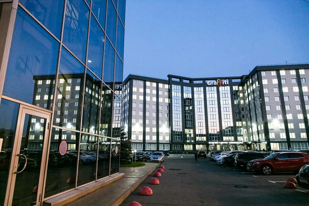 Кондратьевский 15 к 5 бц граффити. Бц граффити. Кондратьевский проспект граффити. Бц граффити. Бц граффити.