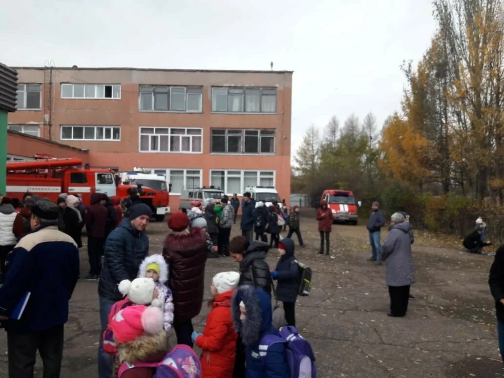 44 школа омск. Школа 44 Омск. Школа 44 Омск пожар. Пожарная школа в Омске. Школа 62 Омск.