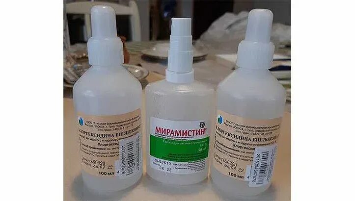 Можно ли обрабатывать прокол уха перекисью. Антисептик для ушей после прокола. хлоргексидин для пирсинга. хлоргексидин для обработки пирсинга.