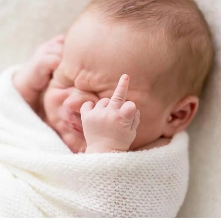 Глаза младенца. Фотографии младенцев. Baby so close. Лицо новорожденного ребенка. Baby on white bg\.