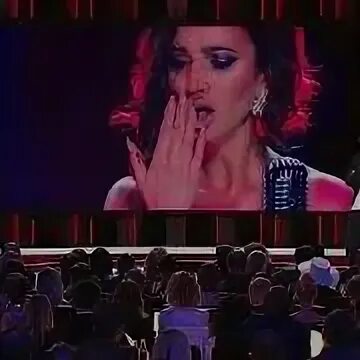 Воля мало половин пародия. Мало половин воля. Харламов и воля пародия на бузову. Воля харлузова. Мало половин пародия воля.