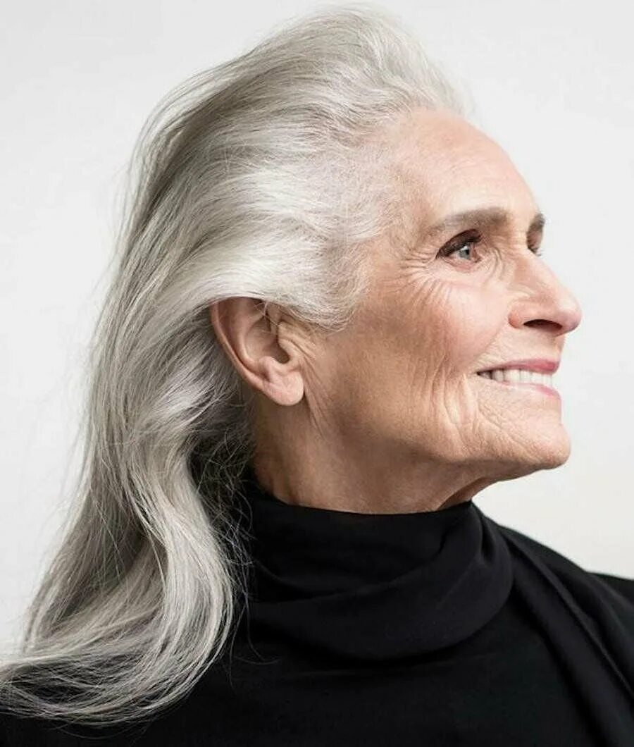 Кармен делль'орефайс. Модель дафна селф. 80 летняя модель кармен делль. Кармен делль орефиче. Кармен делль’орефиче.