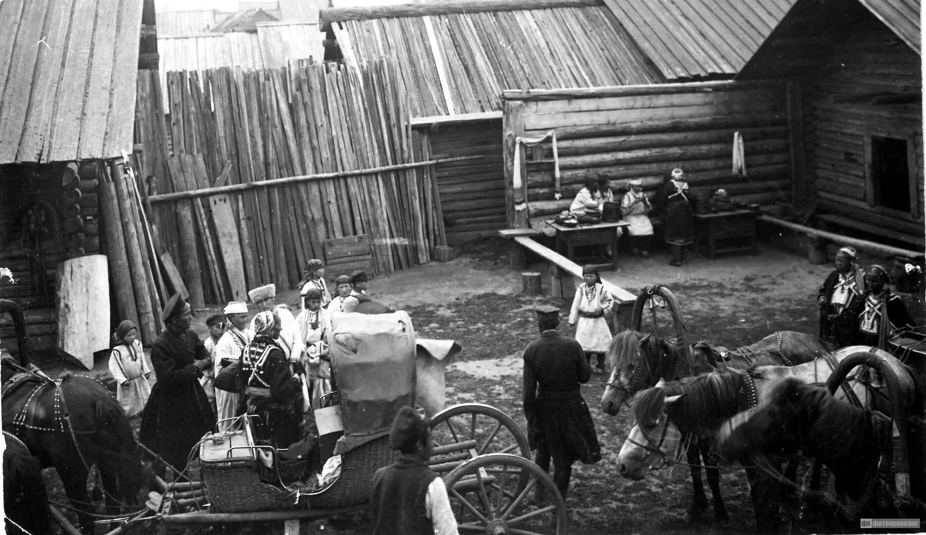 Марийская деревня в башкирии. Марийская деревня 19 века. Мари, марийцы, черемисы. Черемисы вятской губернии. Народы урала марийцы черемисы.