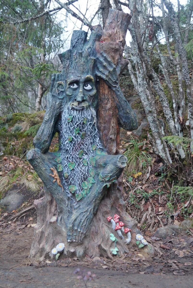 Номер лешего. Леший в реальной жизни в лесу. Маскхалат леший партизан. Маскировочный костюм лесной призрак. Кикимора гилли.