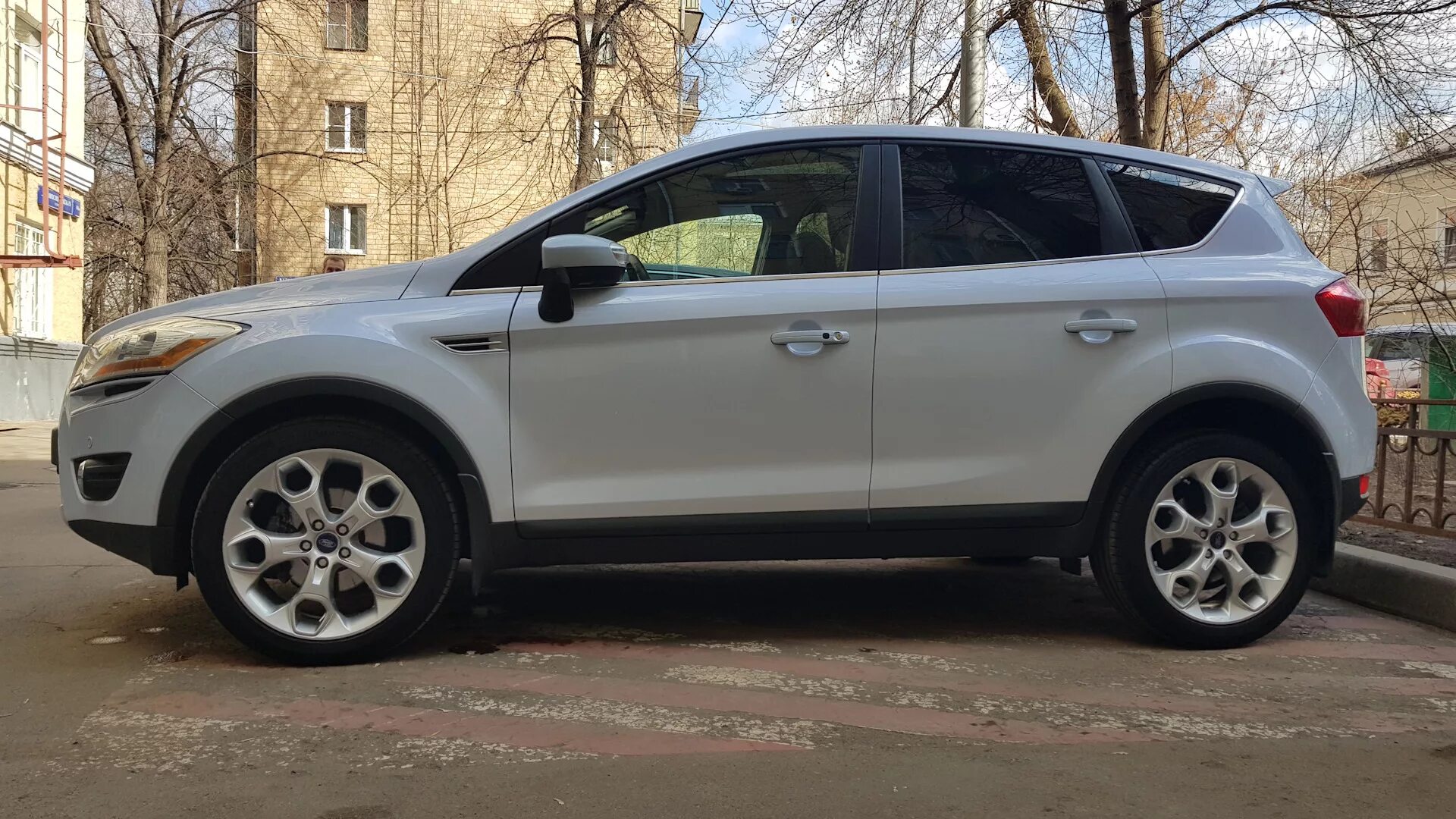 Форд куга r17. 235/60 R17 Форд Куга. Ford Kuga 1 r19. Kuga r18 245 50. Колеса Ford Kuga r17.