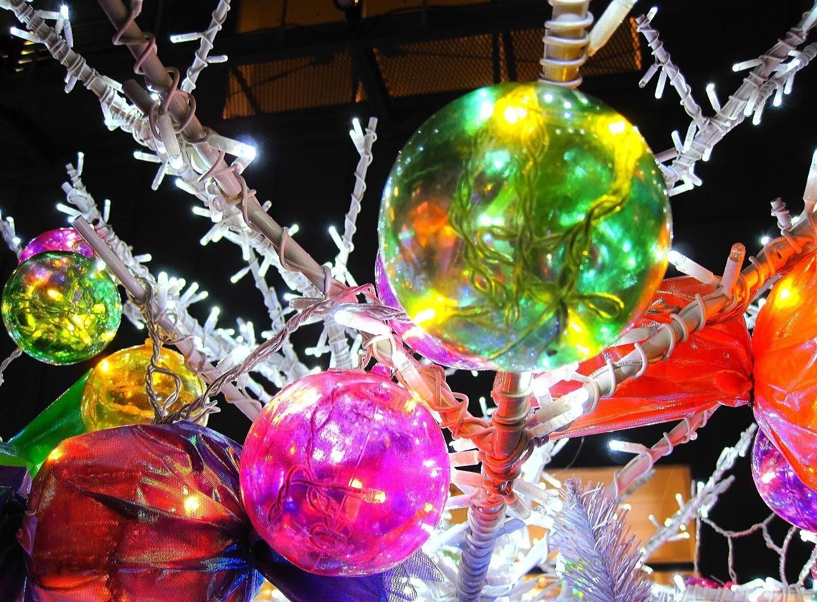 Новогодние краски. Новый год красками. Новый год красками. Новогодние огни. Новый год игрушек.