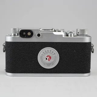 Пленочный фотоаппарат leica