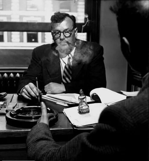 Чарльз райт миллс (1916-1962). Чарльз райт миллс. Чарльз райт миллс американский социолог. Роберт миллс дети. Р миллс социолог.