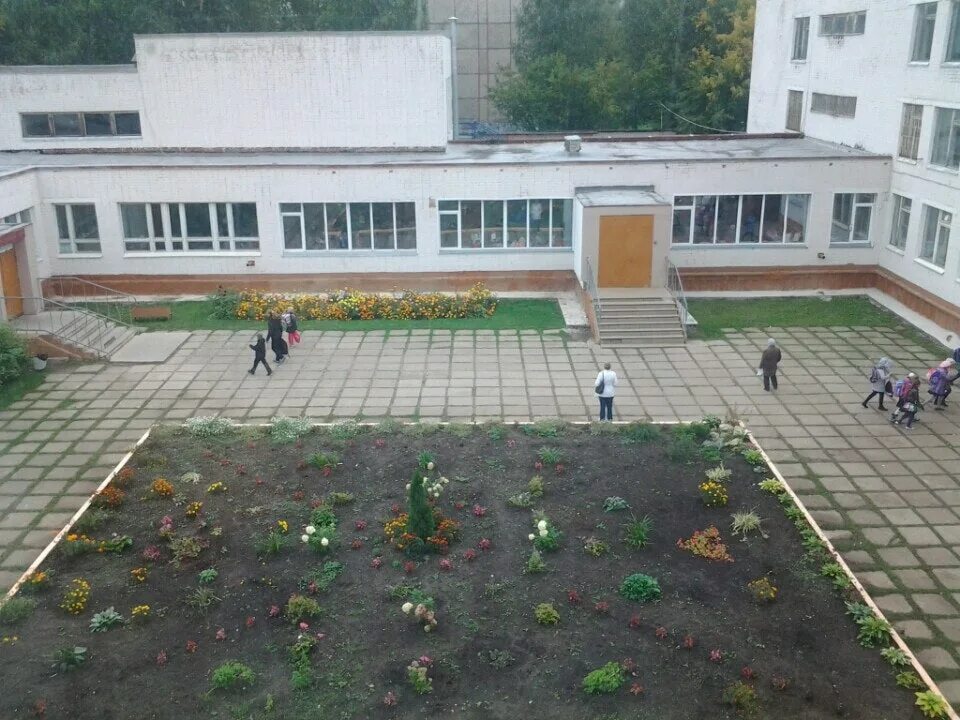 школа 60 киров. лицей 1 брянск внутри. лицей 1 москва. крп лицей. учитель биологии школа 15.