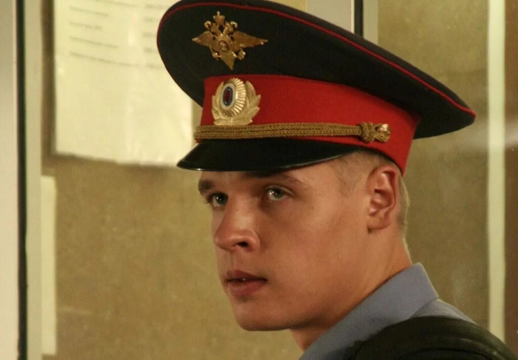 Антон хабаров 2020. Денис шведов в сериале мажор. Рори джэнсен писатель. В главных ролях актер какой был. Райан рейнольдс 2015.