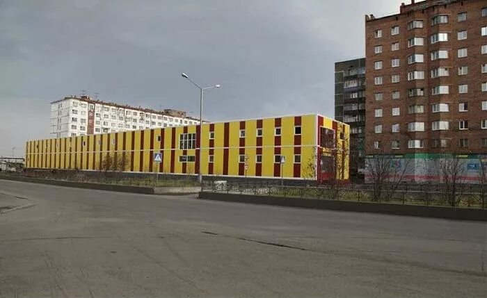 Горняк норильск магазин. Норильская улица 77. Тц океан норильск. Какие магазины в норильске. Норильск орджоникидзе 6.