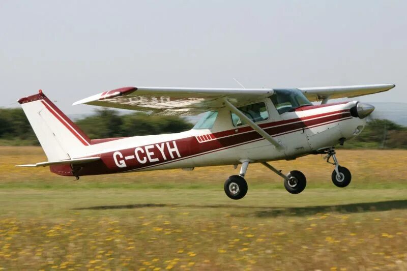 Самолет cessna 152. Самолет cessna 152. Самолет cessna 152. Самолет цессна 152. Самолет cessna 152.