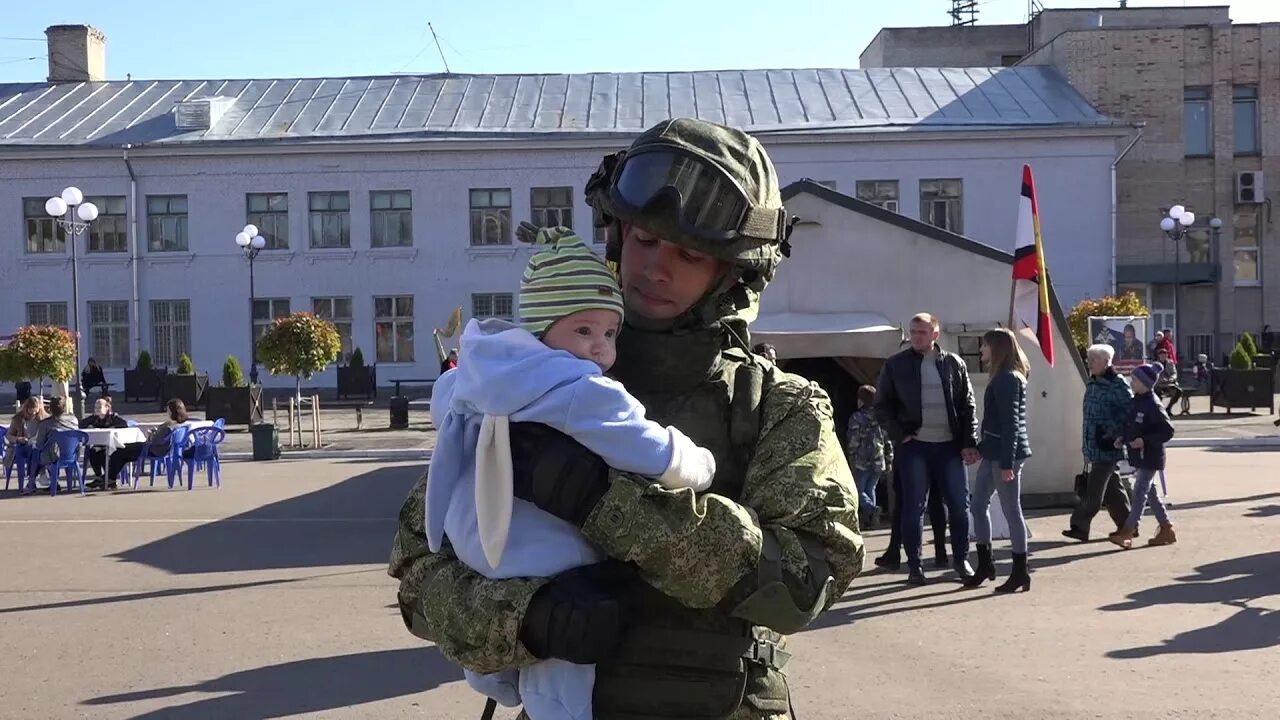 Войска в городе луга. Михайловская Военная Артиллерийская Академия г Луга. Воинская часть 02561 город Луга. Г Луга МВАА. Город Луга Артиллерийская часть.