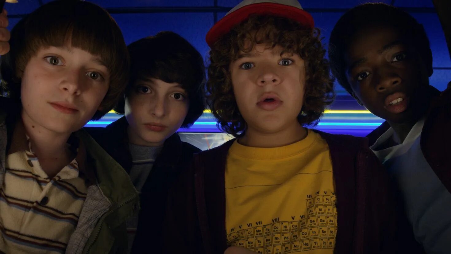 Стив харрингтон stranger things 3. Очень странные дела хоппер и джойс. Сериалы нетфликс очень странные дела. Джонатан осд. Очень странные дела сериал 1 сезон.