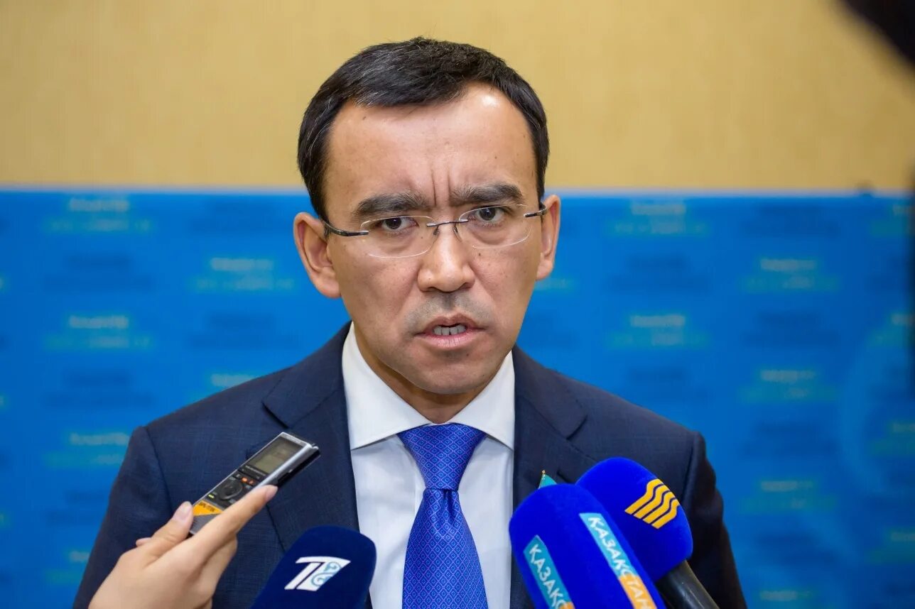 Мажилис парламента казахстана. Депутаты мажилиса казахстана. Депутаты рк. Заседание мажилиса парламента рк. Депутаты рк.