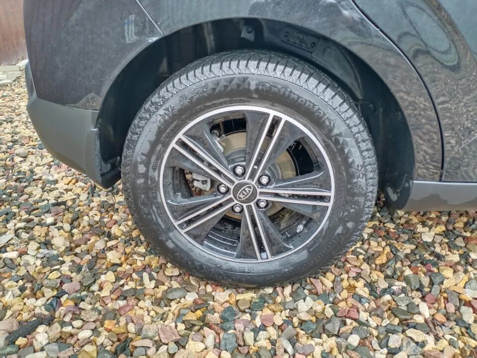 Шины соул. 205 65 r16 kia soul. Kia soul r16. Диски киа соул 3. Киа соул r17.