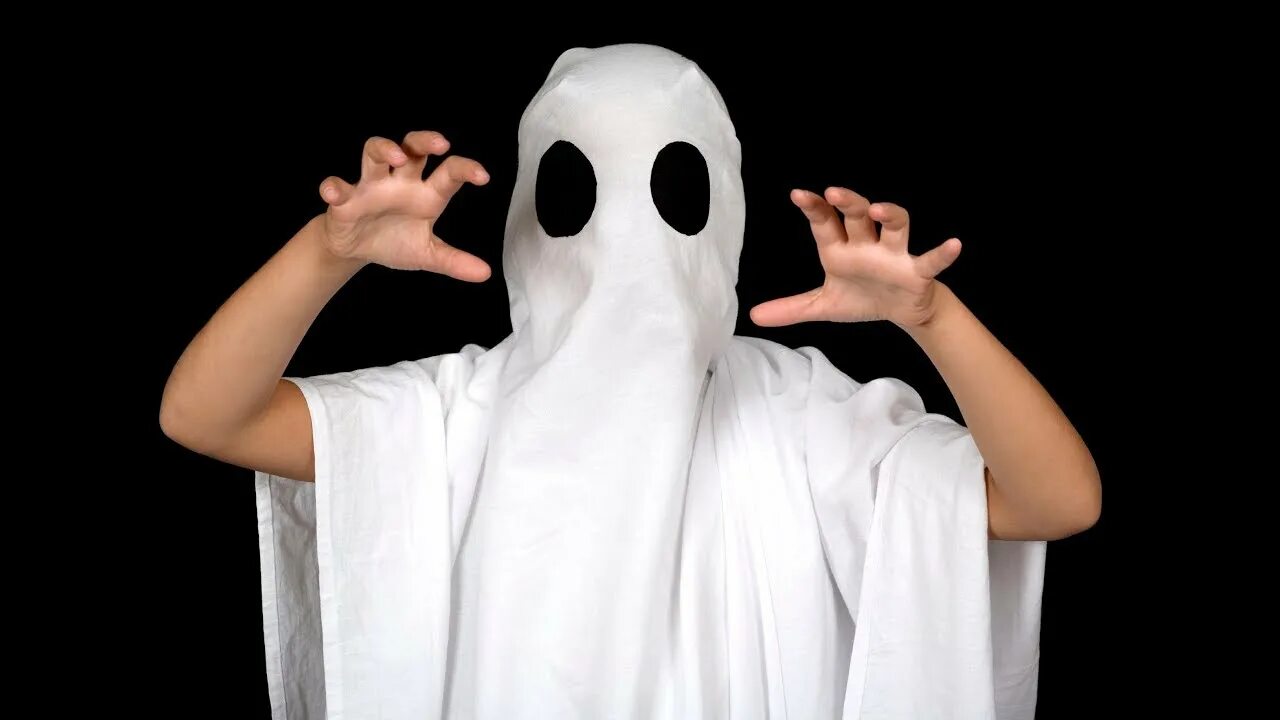 Реальные призраки на кладбище. The ghost. Покажи фотки привидений. Покажи фотки привидений. Покажи фотки привидений.