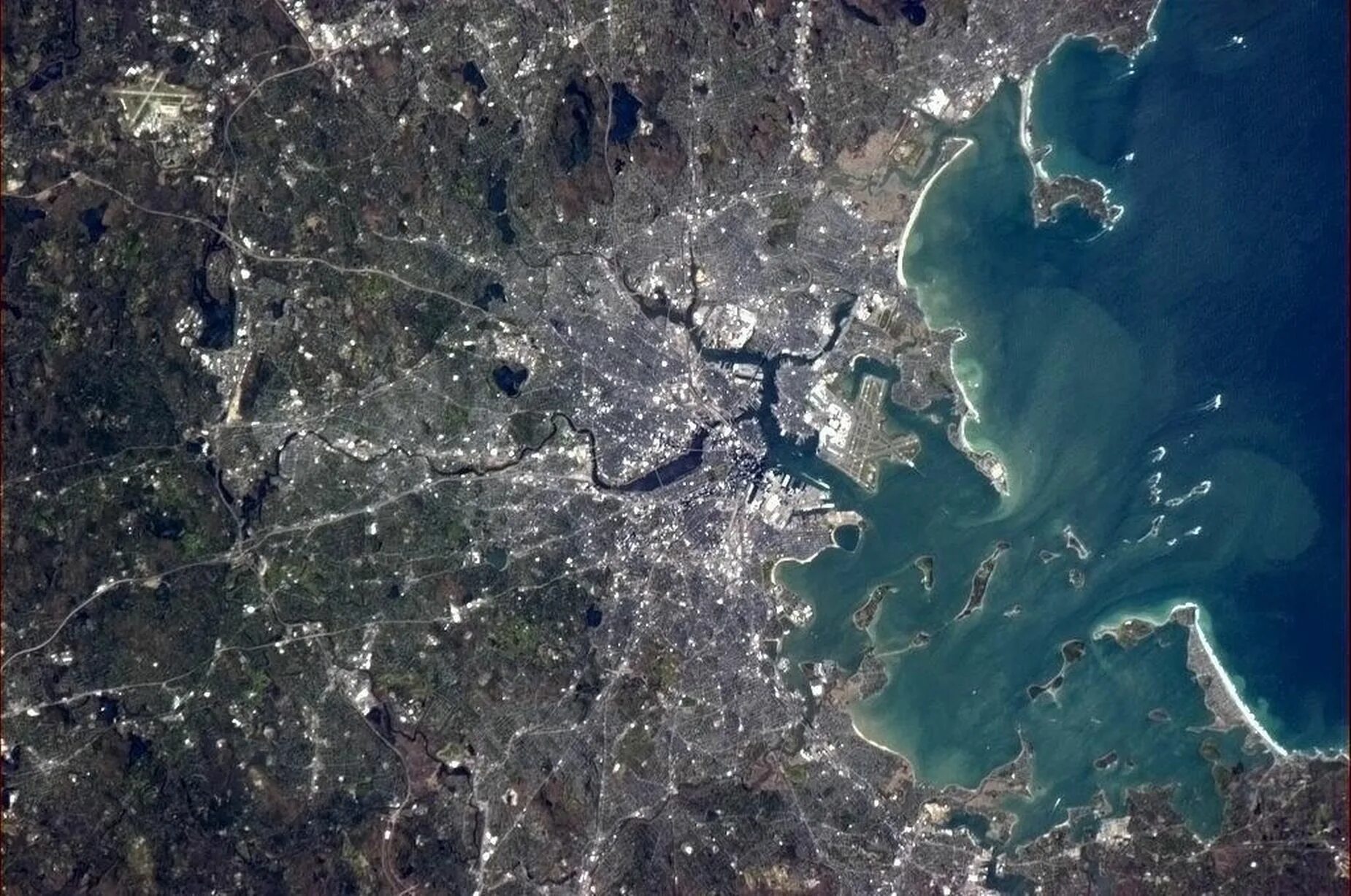 Погода в реальном времени со спутника точный. Спутниковый снимок. Снимки космоса. Аэрокосмические снимки. Снимок со спутника.