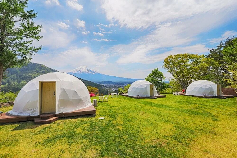 Бунгало глэмпинг. Japanese camping. Japanese camping. Дом шалаш глэмпинг. Кемпинг в японии.