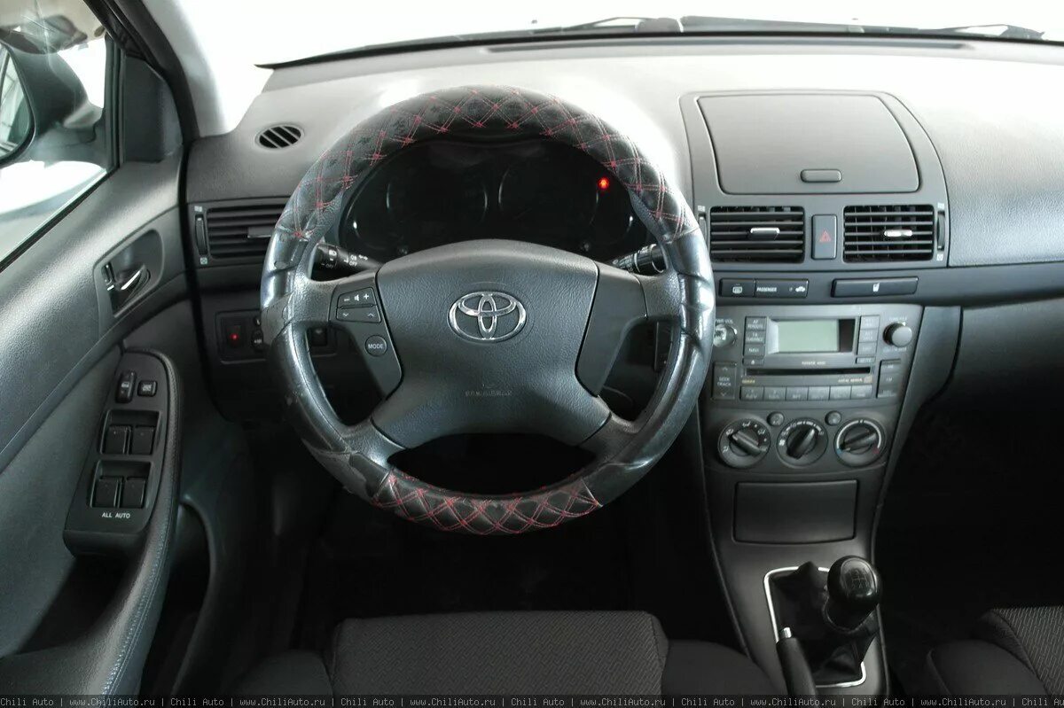 Тойота Авенсис 2008 салон. Toyota Avensis 2008 Interior. Панель Авенсис 2008. Тойота Авенсис 2008 года панель. Почему на тойоте авенсис