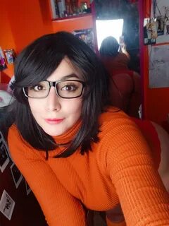 Velma (By @Britany_Angelus - Tw & IG) : r/cosplaygirls 