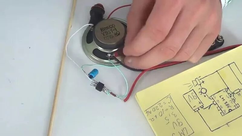 Бесплатный усилитель звука для телефона. Lm386 усилитель звука схема. Бесплатный усилитель звука для телефона. Усилитель звука для колонок самодельный. Усилитель звука на двух транзисторах 12 вольт.