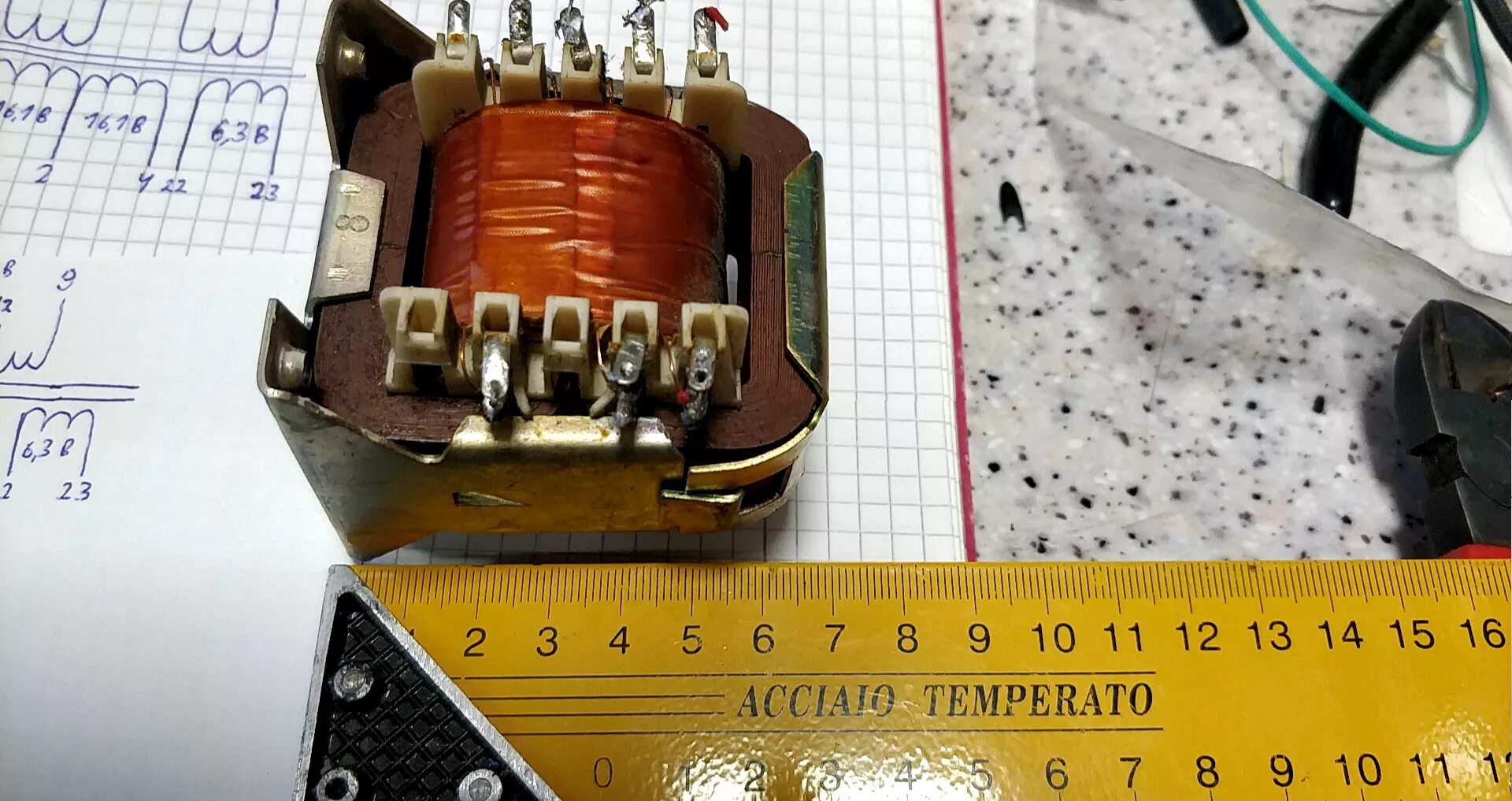 Друзья трансформатора. Трансформатор EC-35a. Трансформатор накальный. Трансформатор с объемным витком. Трансформатор 220 на 3 вольта для радио.