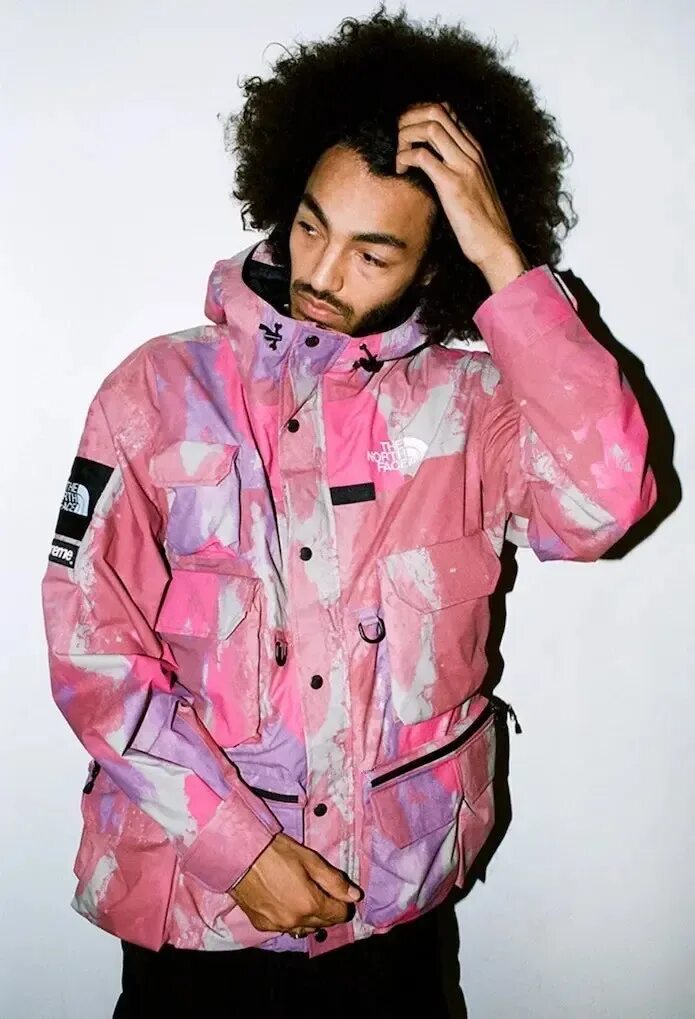 Свитер thrasher supreme коллаб. The north face коллаборация с supreme куртка. Коллаб суприм. Тнф кучерявая. Коллаб суприм.