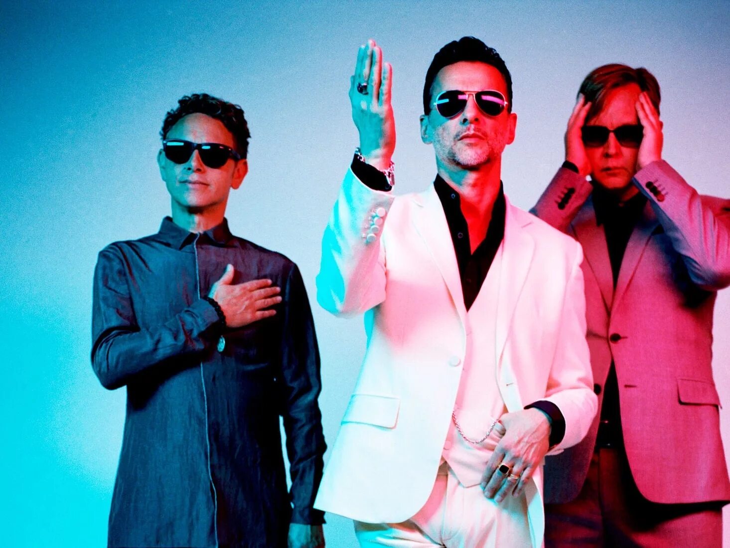 Depeche mode video official. Depeche mode клавишник. Depeche mode 2005. Depeche mode video official. Depeche mode video official.