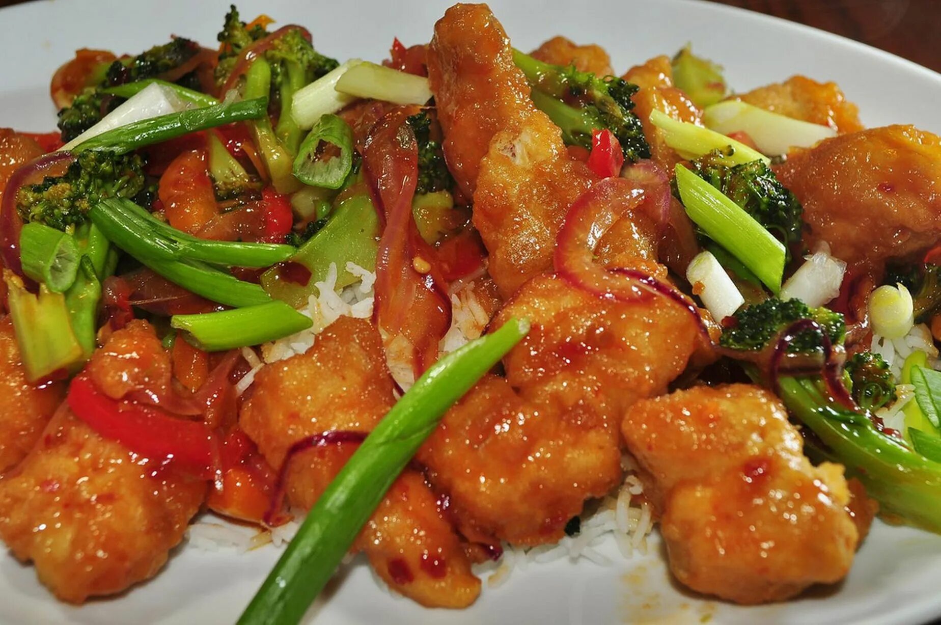 Sweet and sour. Sweet and Sour Chicken. Sweet Sour Chicken China. Sour Sweet. Sweet and Sour Chicken Chinese food.