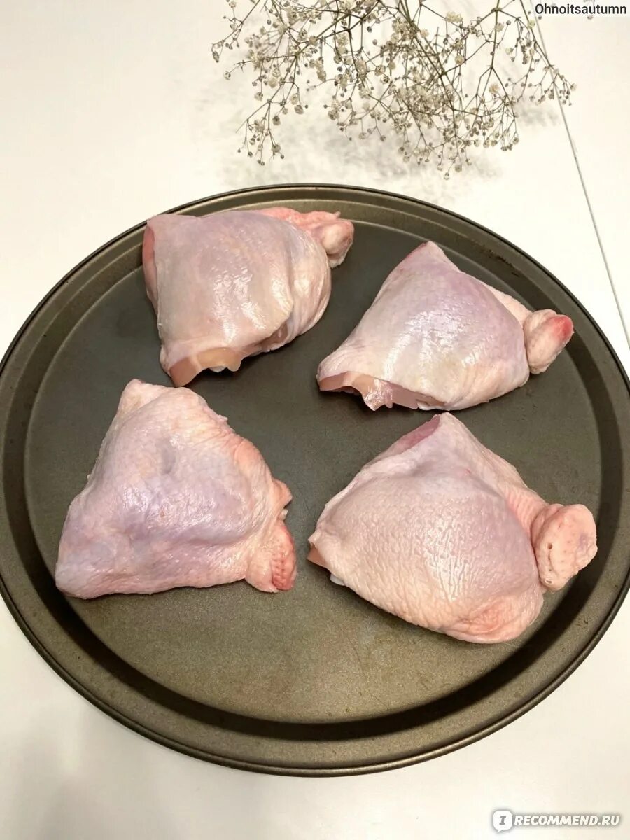 Куриные бедра белок. Бедро курицы. бедрышки куриные. куриные бедрышки сырые. бедро куриное.