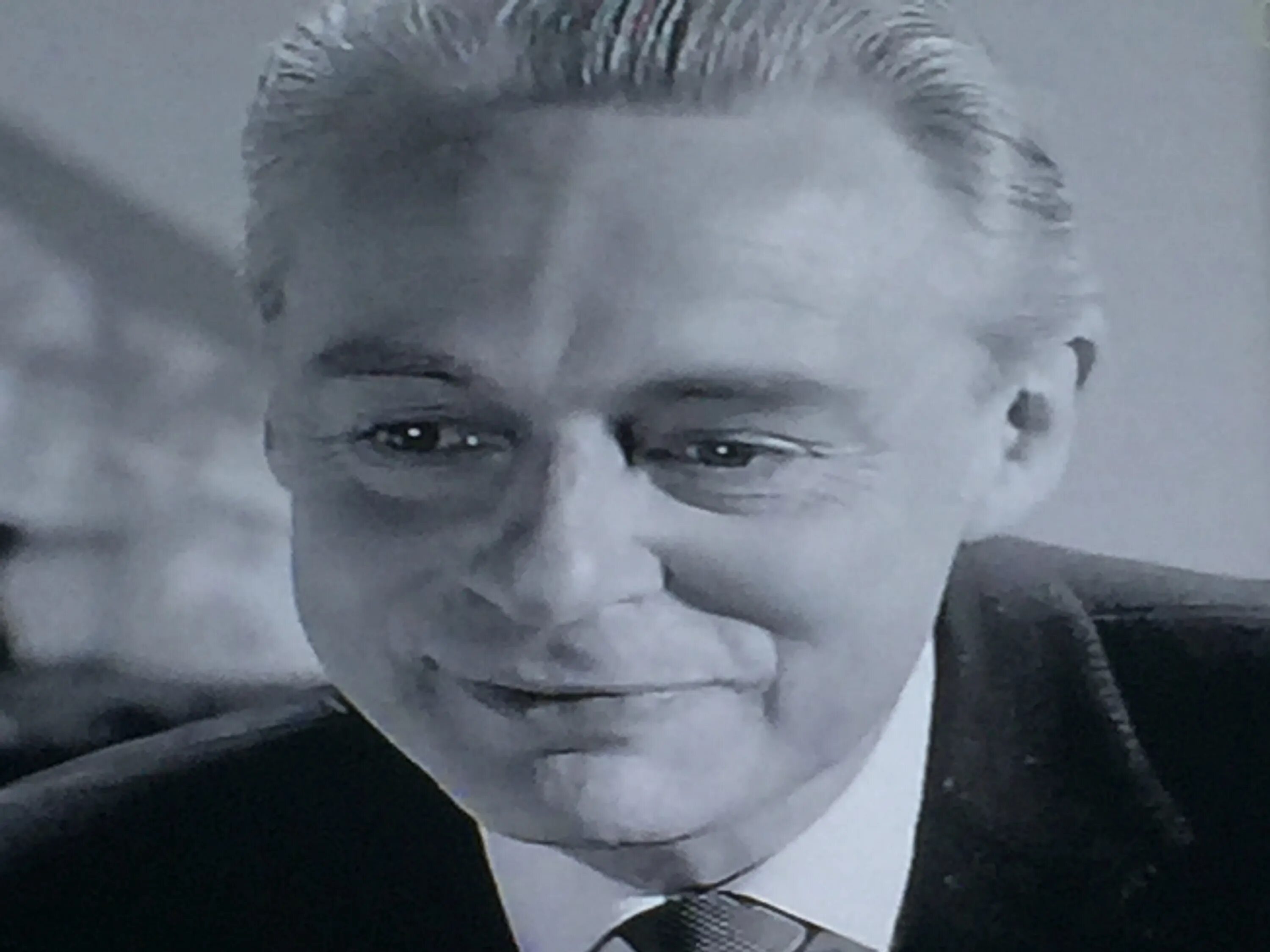 Фильм тень 1963. Модальные глаголы в английском языке. Tomorrow at ten. Завтра в десять фильм 1963. 1 #1.