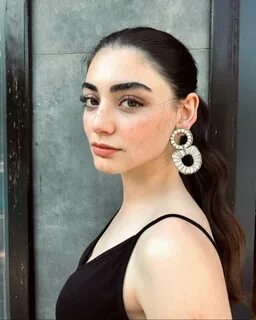 Фото: Озге Торер (1999) 4075649 