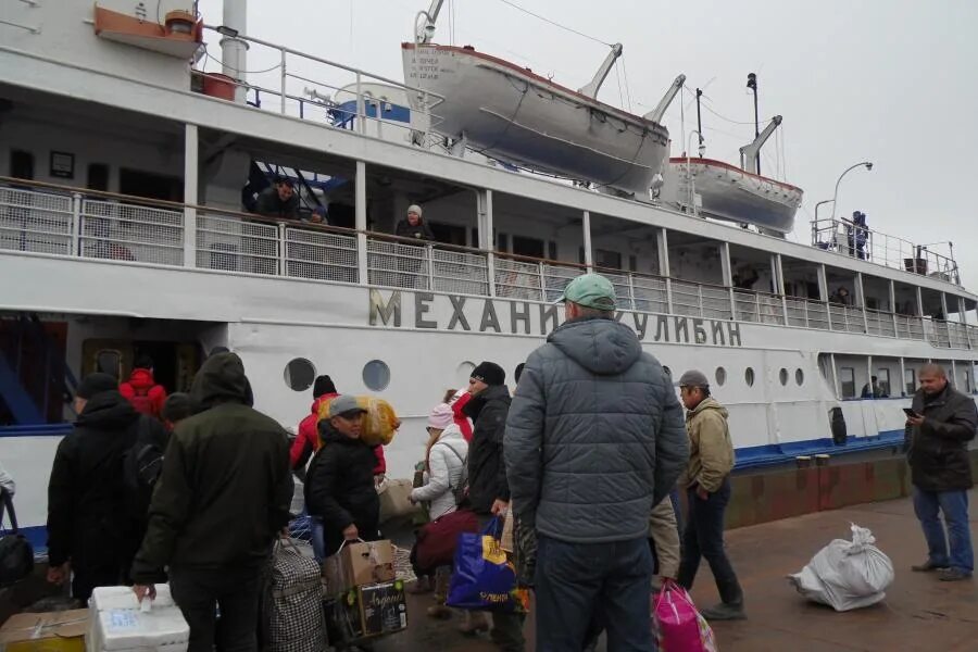 Якутск тикси теплоход. Механик кулибин теплоход якутск. круиз якутск тикси. теплоход якутск кюсюр.