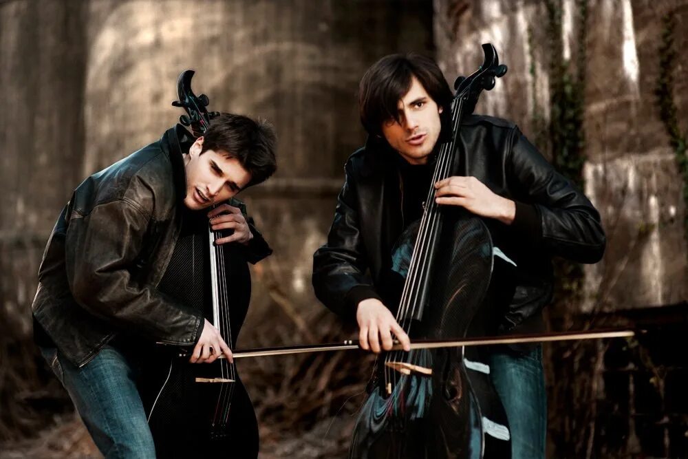 Дуэт виолончелистов. 2cellos. Группа 2cellos. 2cellos "2cellos".