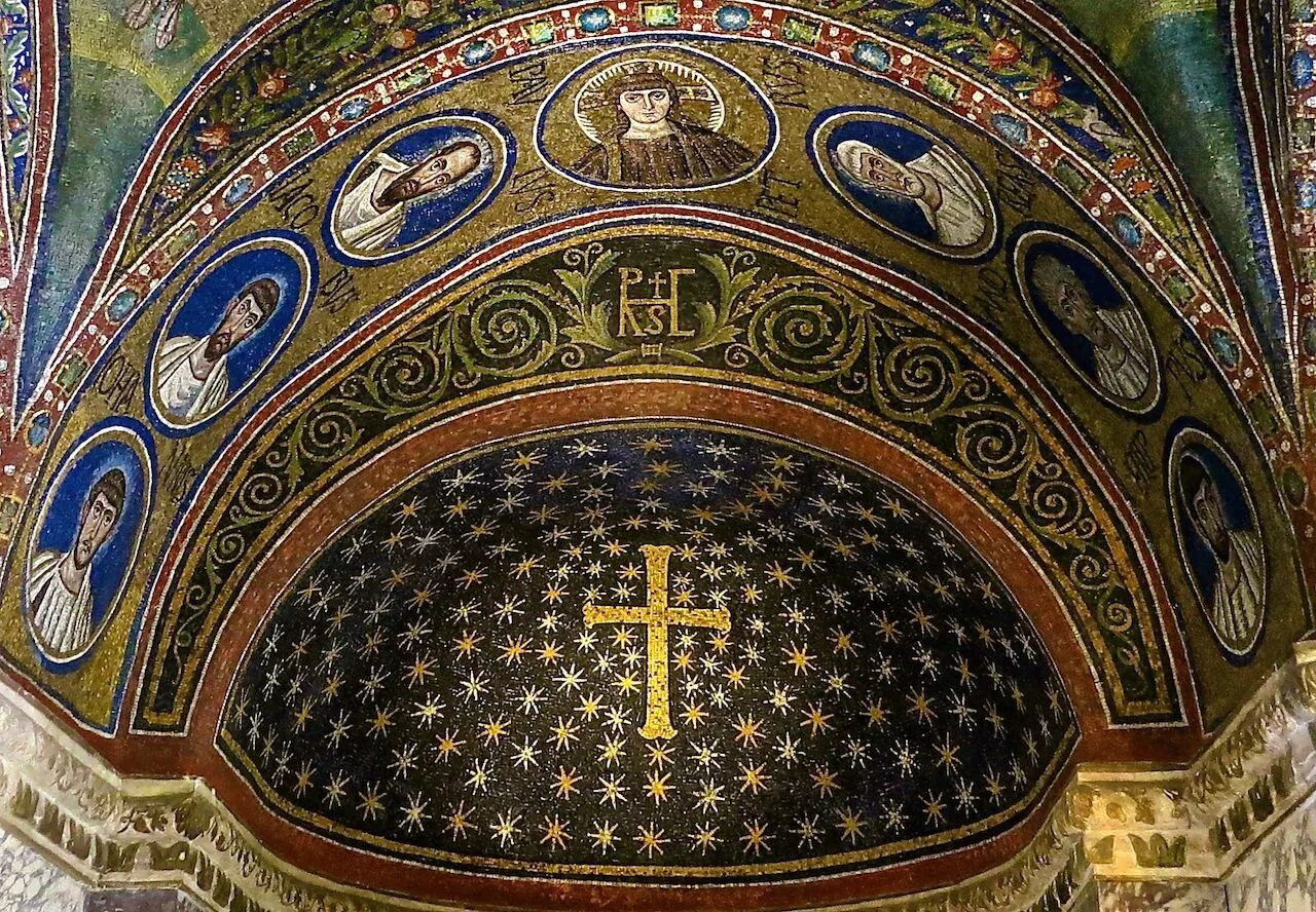 Небесный свод 6. Архиепископская капелла Равенна. Равенна Византия. Равенна мозаики капелла. Архиепископская капелла Равенна мозаики.