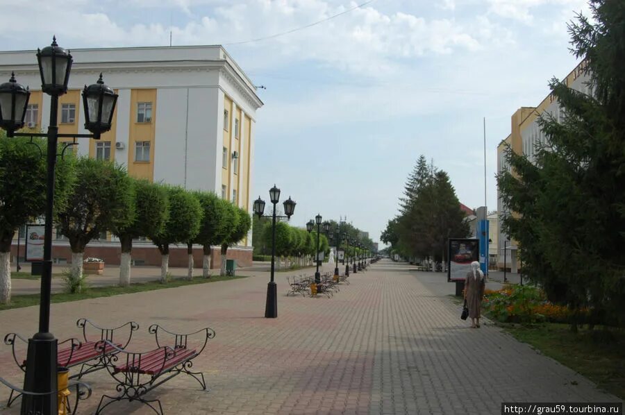 Г уральск дом купцов ванюшиных. Уральск чагано набережная. Г уральск ул. Уральск ул. Уральск улицы города.