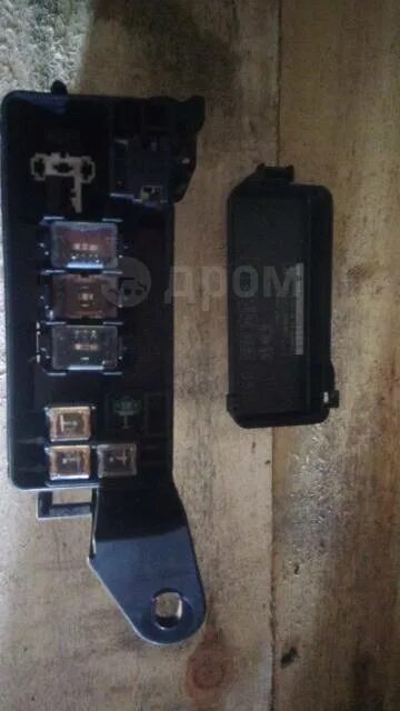 Купить Блок предохранителей Toyota Corolla Fielder ZRE142 2ZR 2010 в Иркутске, ц