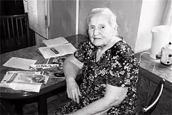 учительница юрия гагарина. гагарина нина васильевна учитель. гагарин с первой учительницей. учительница юрия гагарина. гагарина нина васильевна учитель.