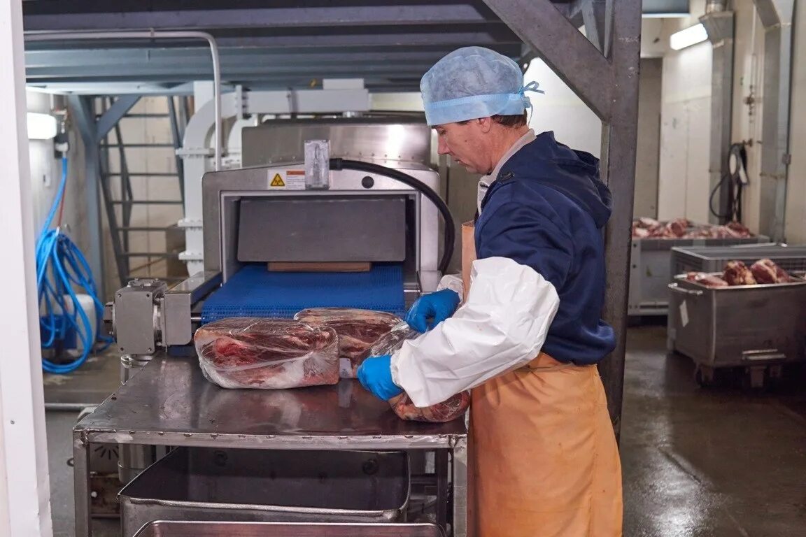 Обработка мясного сырья
