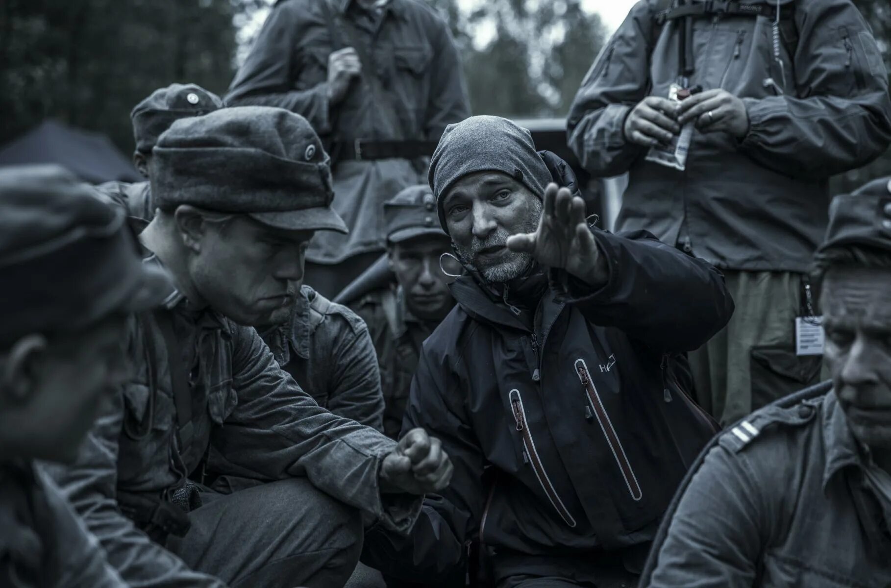 Лицо солдата утомленное обветренное егэ. Лицо солдата утомленное обветренное егэ. Мужчина в военной форме. Неизвестный солдат фильм 2017. Солдат сс вермахт.