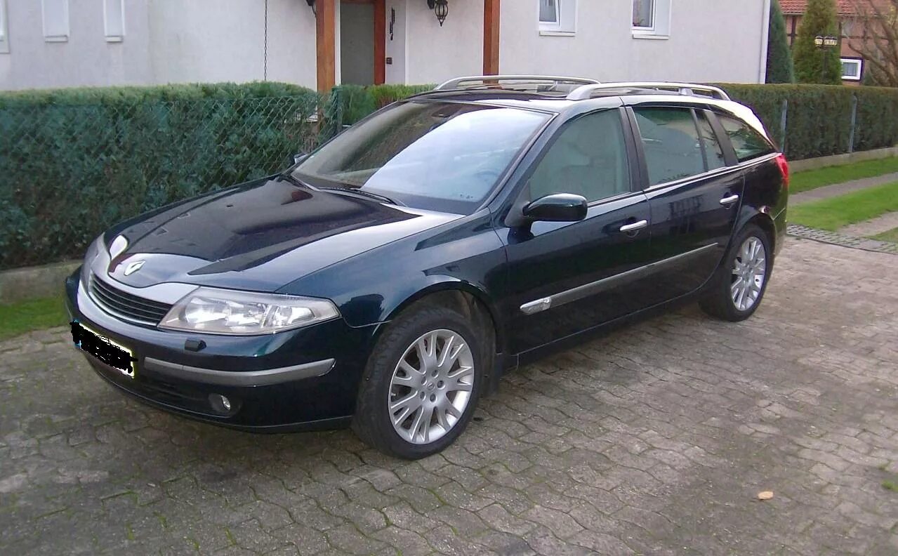 Рено лагуна 2 универсал дизель. Рено Лагуна 2004 универсал. Renault Laguna 2004 универсал. Рено Лагуна 2 универсал. Renault Laguna 2 2004.