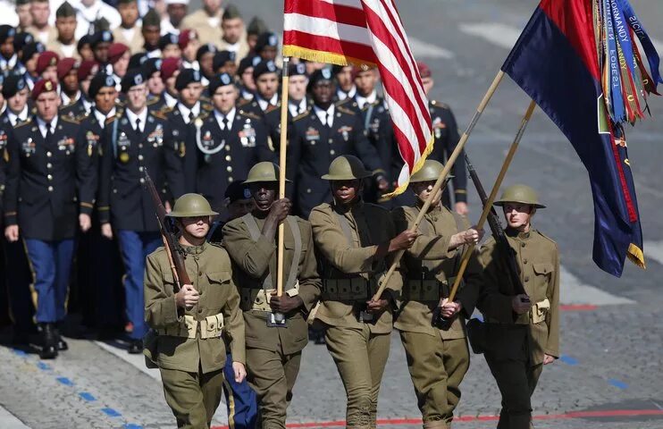 Американский военный парад. Парады войск в США. Парад американской армии. Военный парад в Америке. Парад в сша