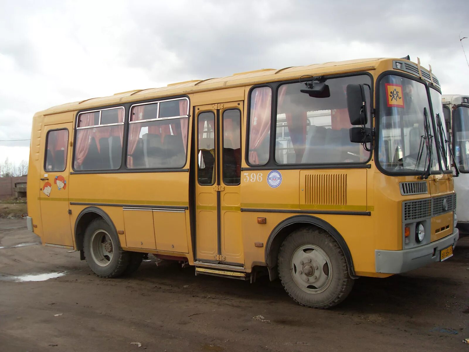 ПАЗ 32054 школьный автобус. ПАЗ 3205 школьный автобус. ПАЗ-3205 автобус СССР. Желтый пазик 3205. Видео автобусов пазов