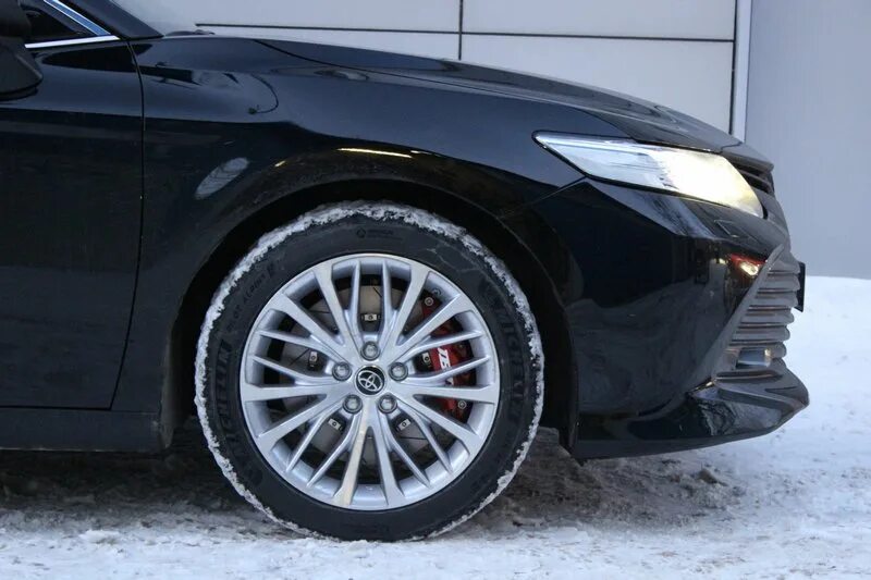 заводские шины камри r18. колесные диски камри 70 r17. тормоза jbt camry 70. Camry 70 шины. суппорт тойота камри 70.