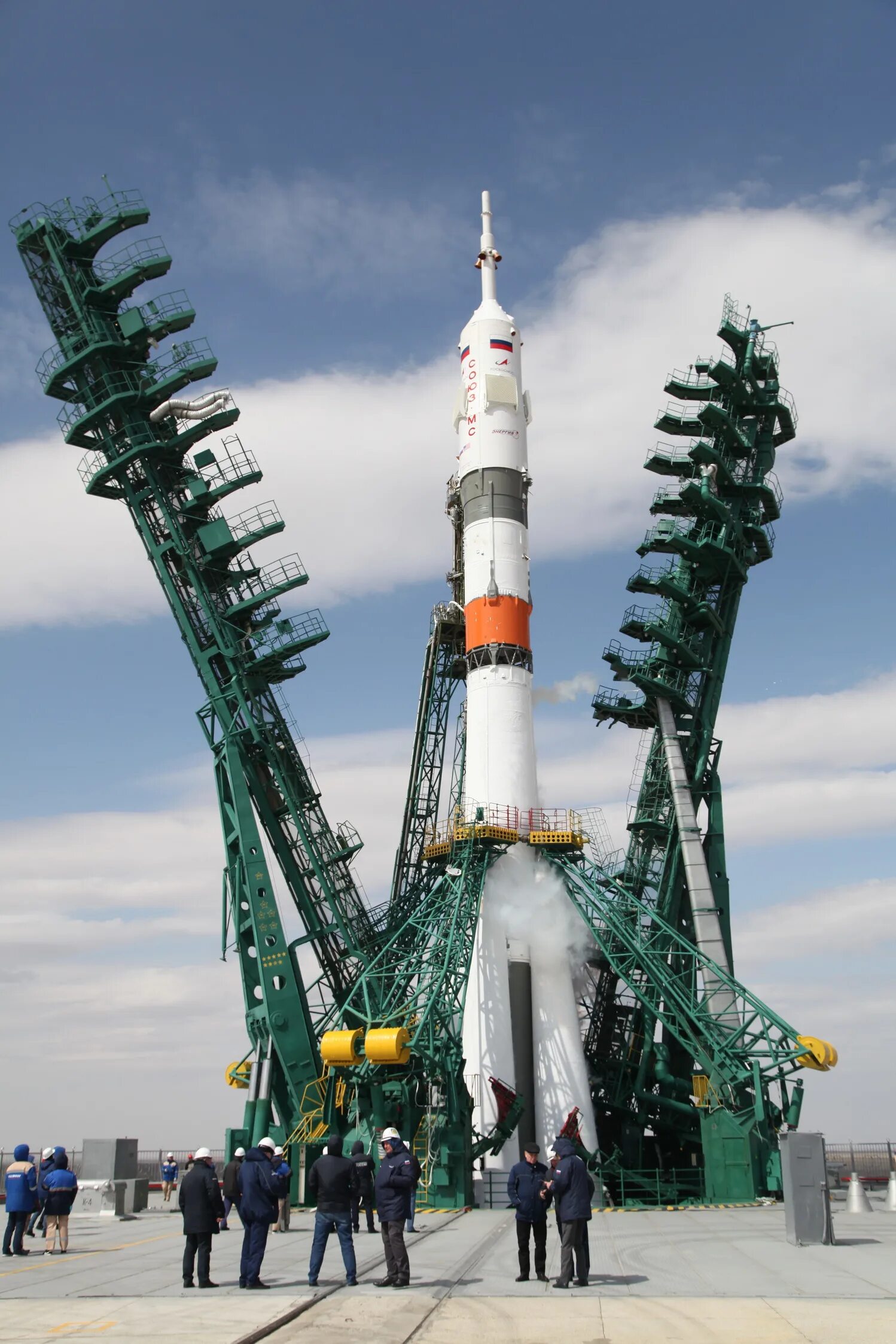 1. 1а с прогресс. союз 2. 1. 1а ракета-носитель.