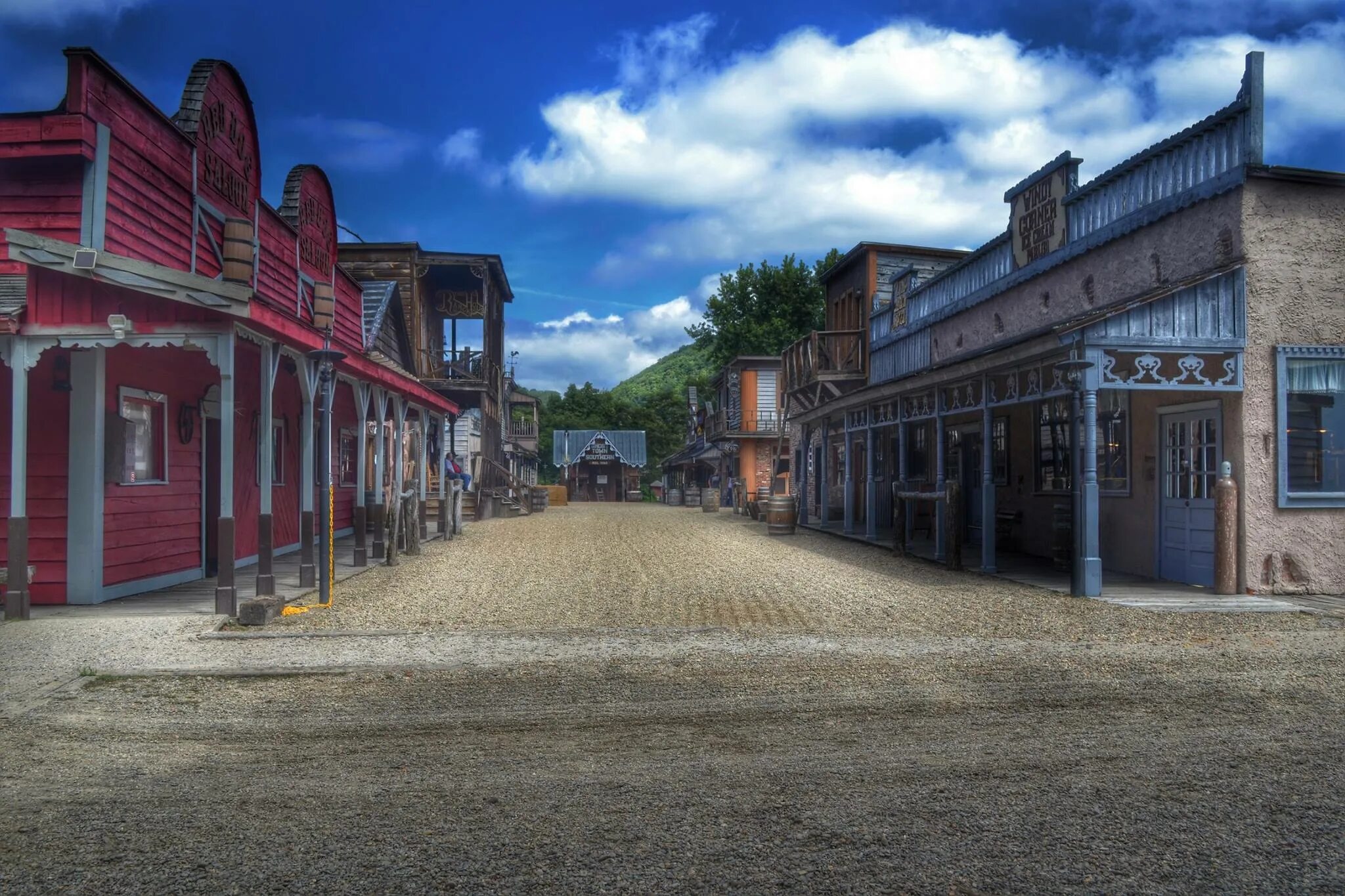 Ghost Town. Минерал парк город призрак в США. Призрачный город. Трейлер Призрачный город.