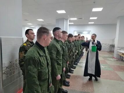 60 военнослужащих
