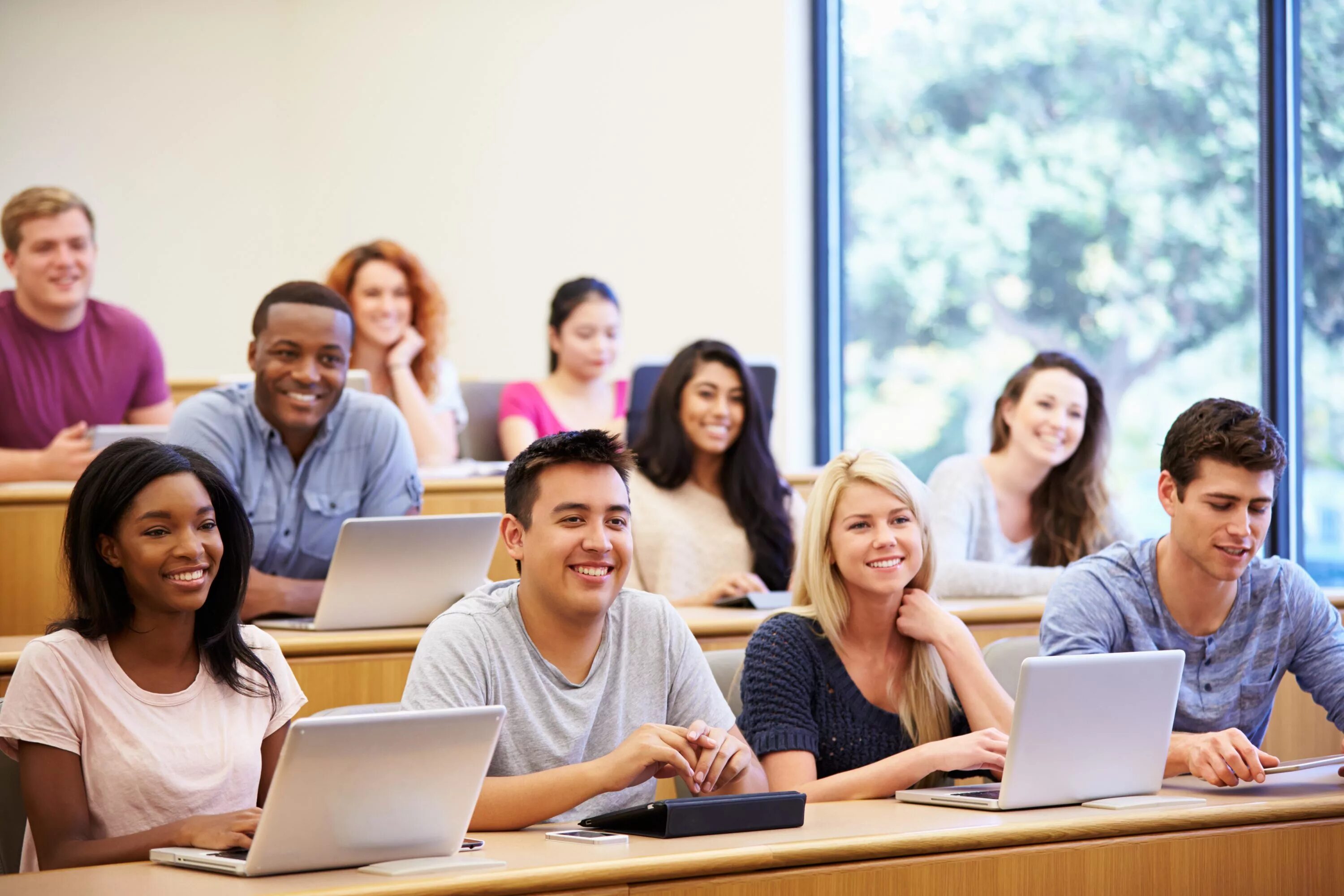 Improving education. Картинка учеба в университете. студенты американских университетов. студенты в вузе. education state and crisis.
