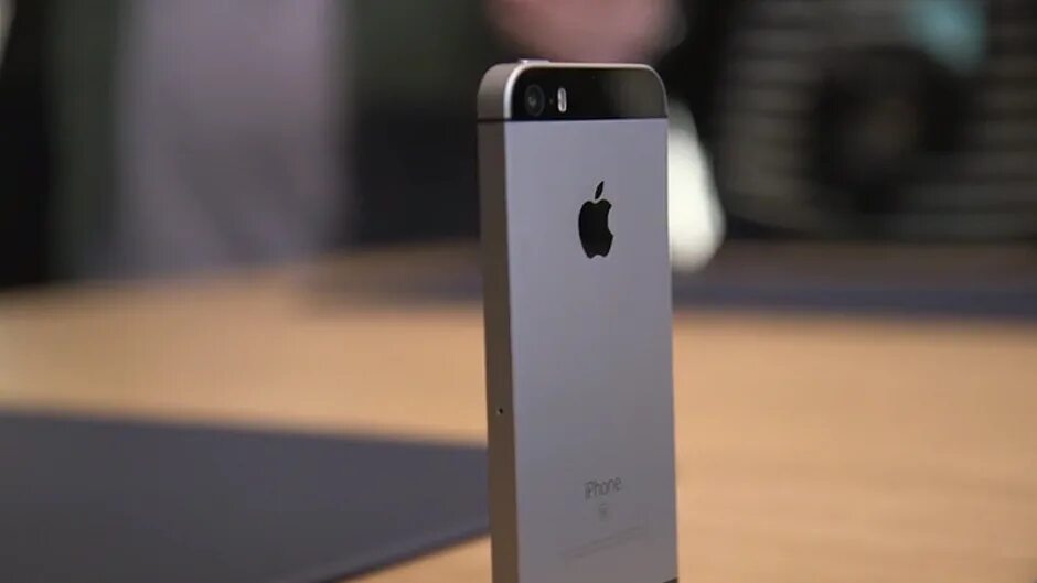 Продам iPhone SE 32gb купить в Сарове, цена 8 000 руб., продано 20 августа 201